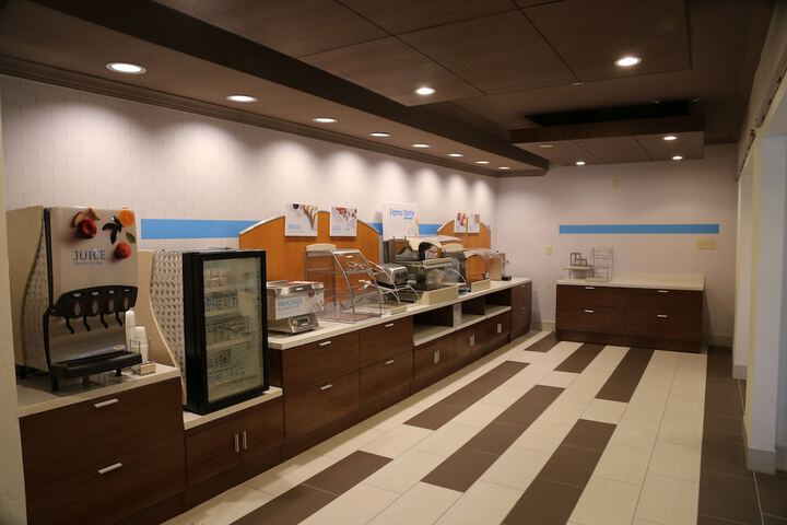 Holiday Inn Express Hotel & Suites Greenville by IHG
