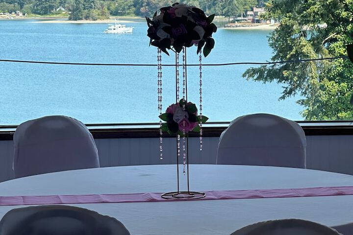 Oyster Bay Inn & Suites