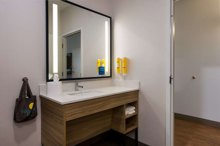 Room 42 of 48