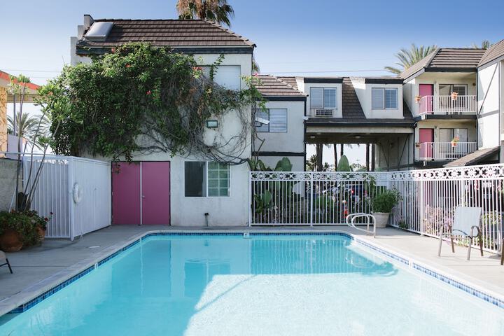 Pool 12 of 49