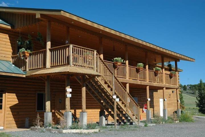 Hotel 4 of 79