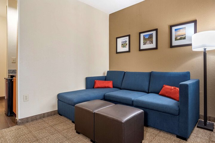 Room 32 of 41