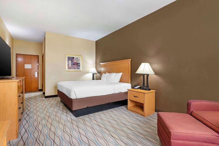 Best Western Locust Grove Inn & Suites