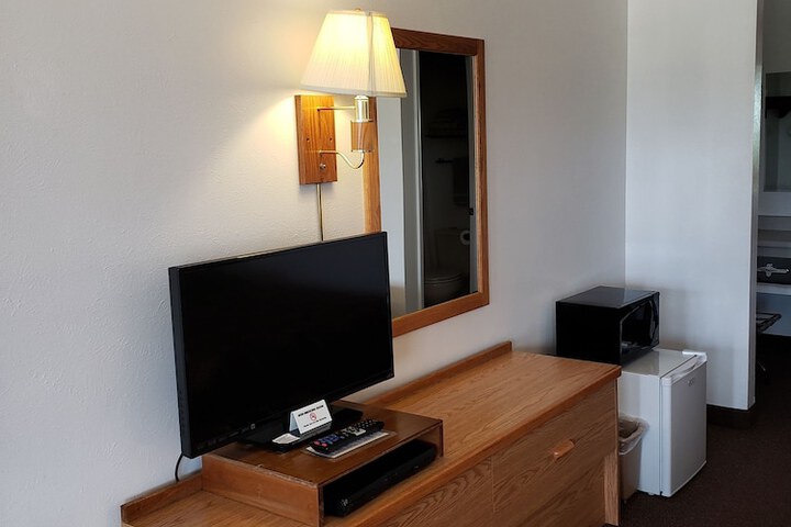 Room 33 of 36