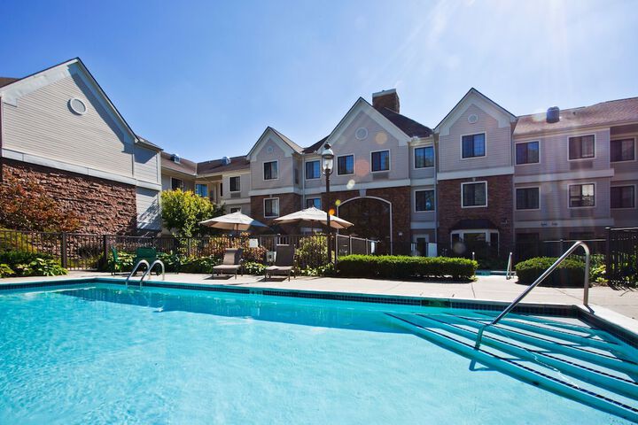Staybridge Suites Detroit-Utica by IHG