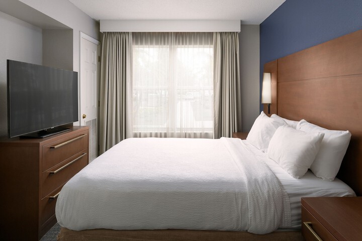 Room 26 of 42