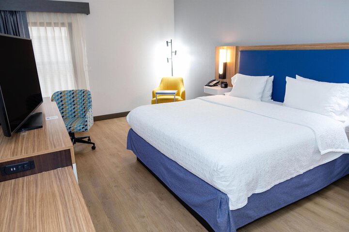 Hampton Inn Madison Huntsville Airport