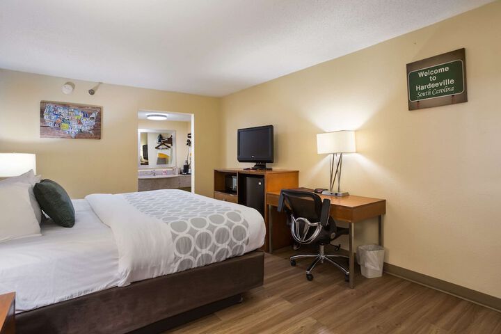 Room 46 of 110