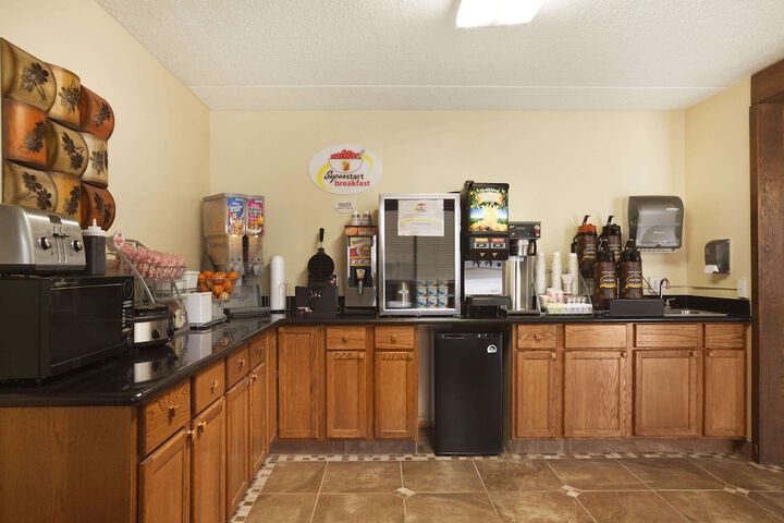 Breakfast/Coffee Service 10 of 11