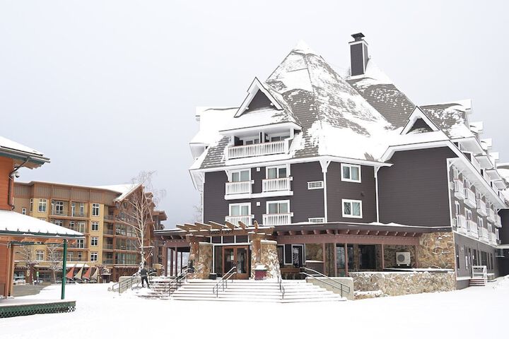 Selkirk Lodge