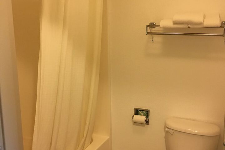 Room 13 of 21