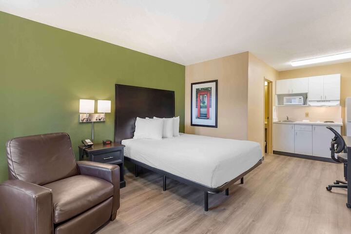 Room 12 of 21