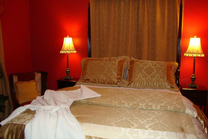 Room 21 of 36