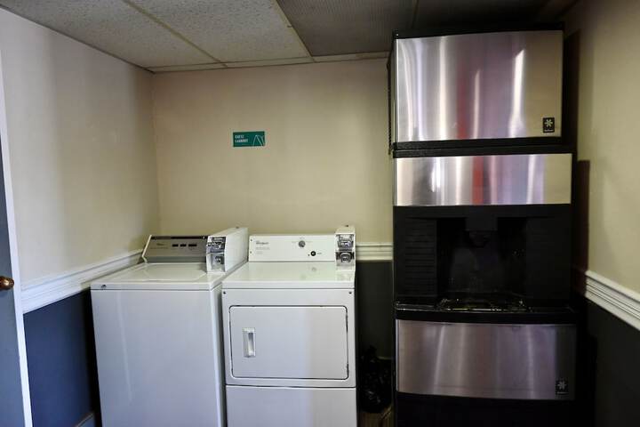 Room 35 of 43
