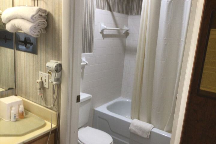 Room 18 of 23