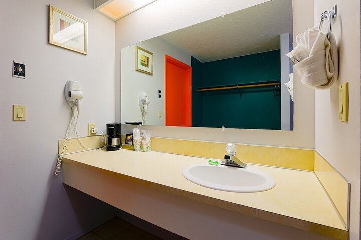 Room 48 of 89