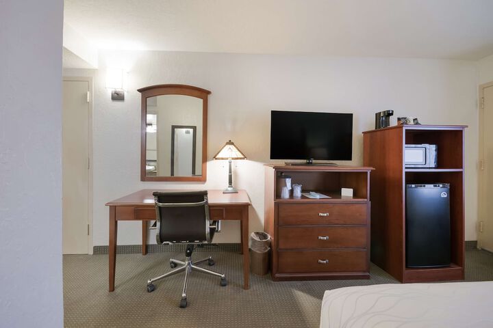 Room 21 of 43
