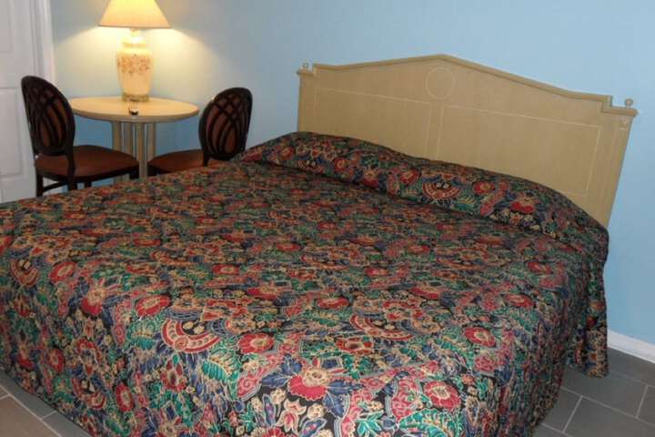 Room 15 of 25