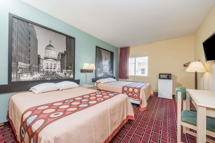 Room 16 of 25