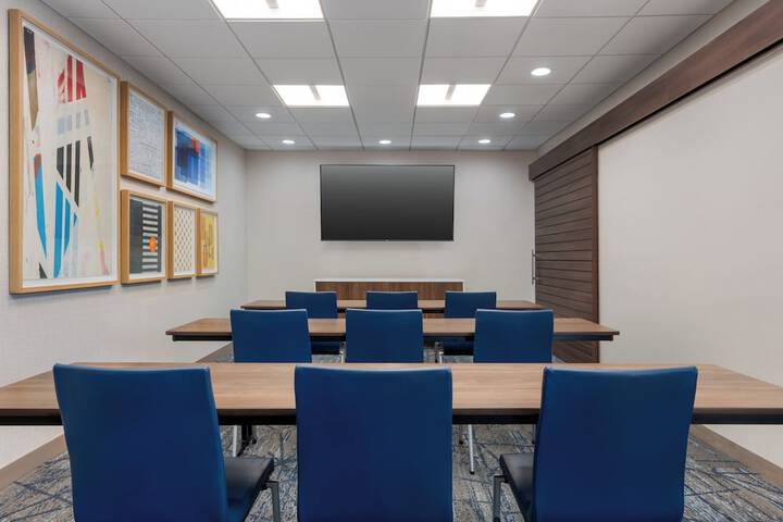 Holiday Inn Express & Suites Stevensville Benton Harbor by IHG