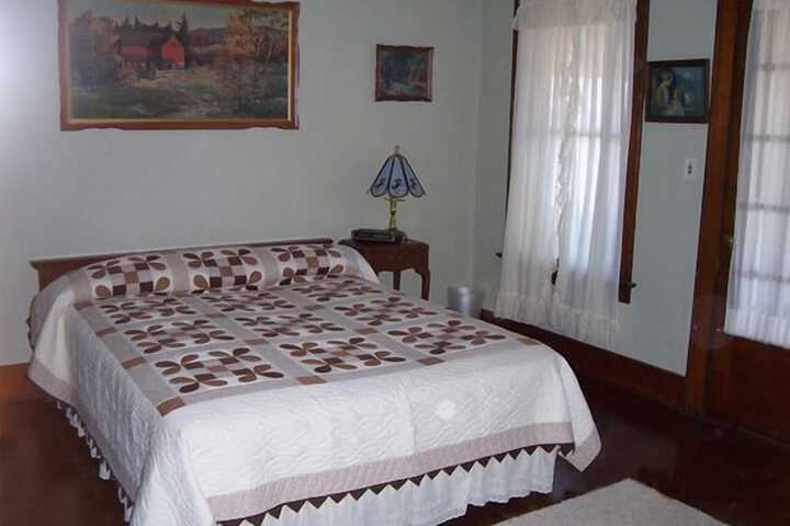 Room 6 of 24