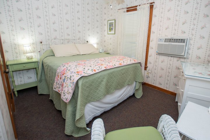 Room 51 of 162