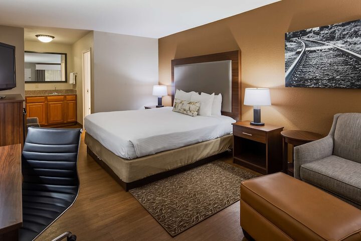Room 11 of 21