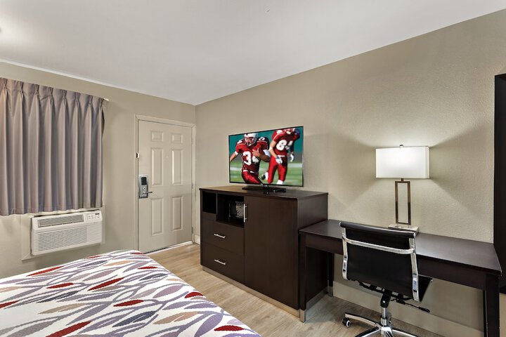 Room 18 of 36