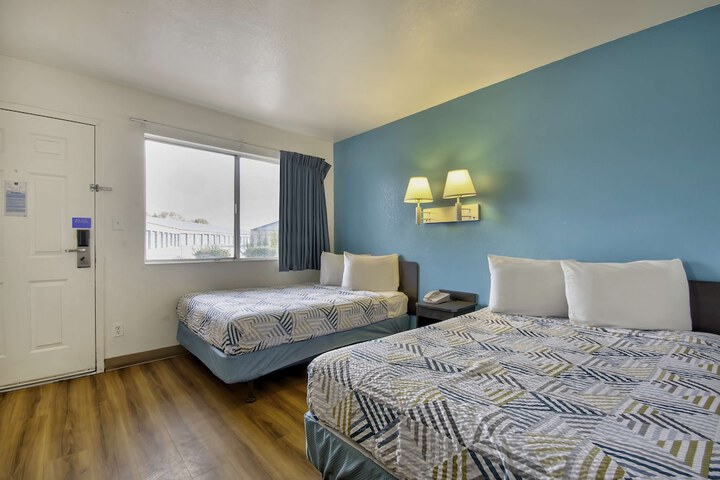 Room 29 of 43