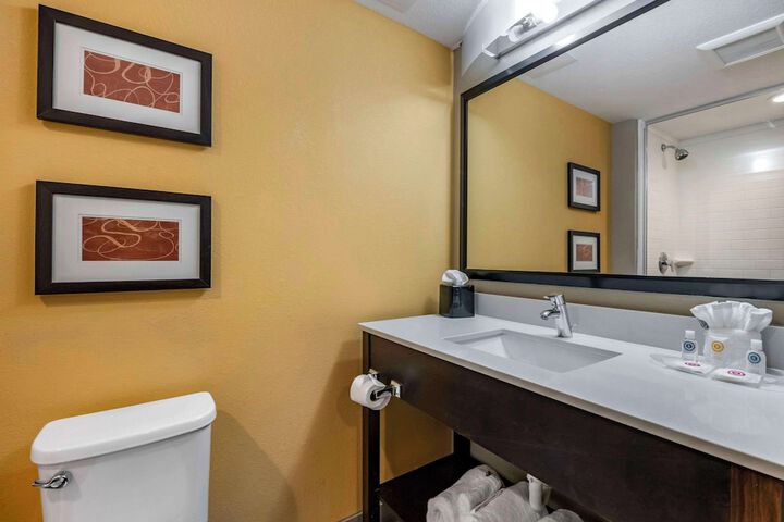 Room 8 of 23