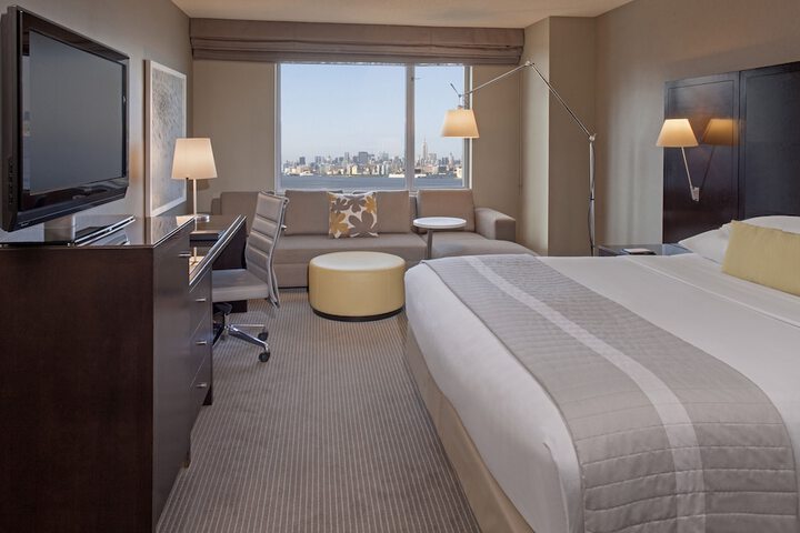 Room 21 of 40