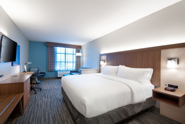 Room 28 of 53