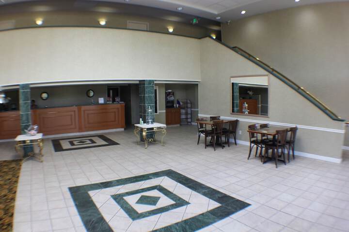 Hotel Interior 4 of 16