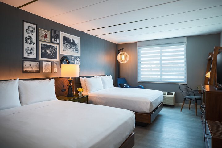 Room 43 of 103
