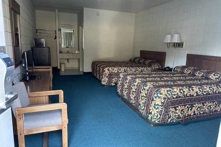 Room 10 of 11