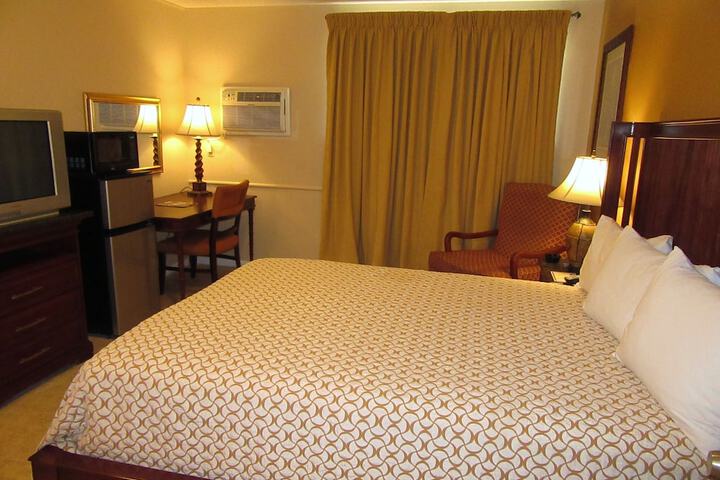 Room 18 of 32