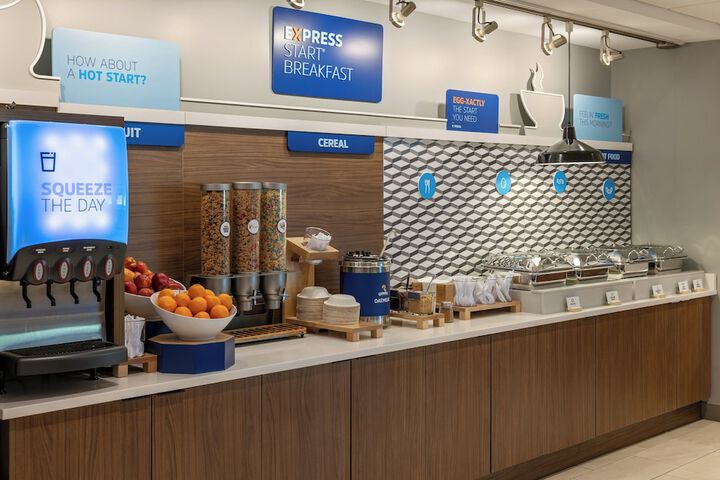 Breakfast/Coffee Service 36 of 42