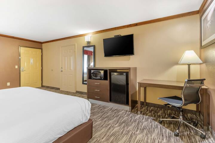 Room 20 of 37