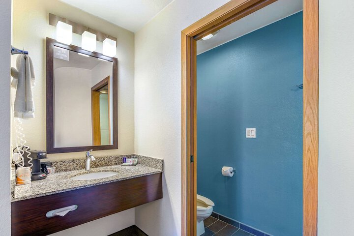 Room 18 of 29