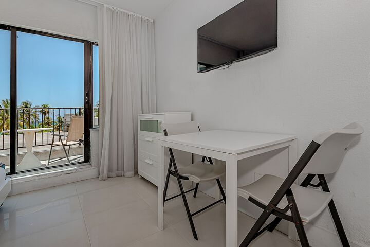 Room 194 of 278