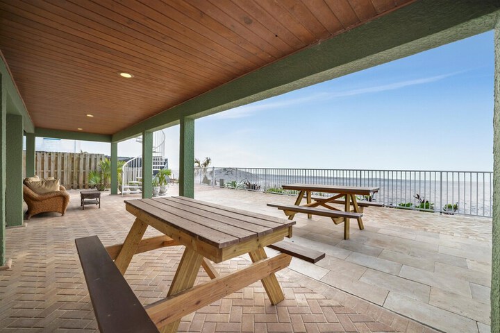 Stones Throw Beachfront Luxury Suites
