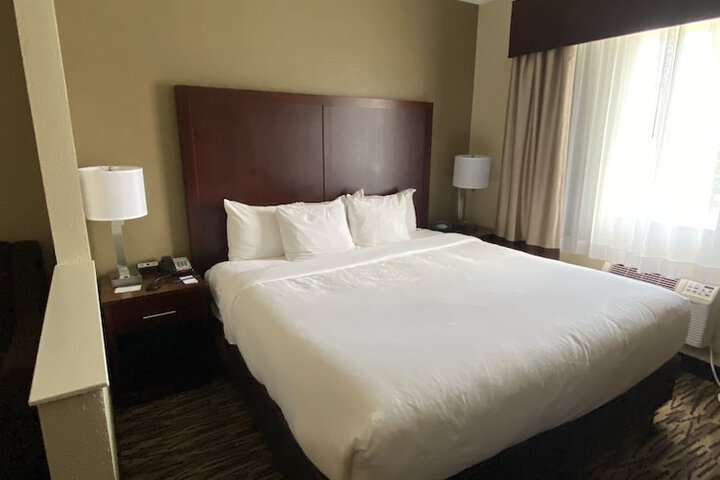 Room 16 of 52