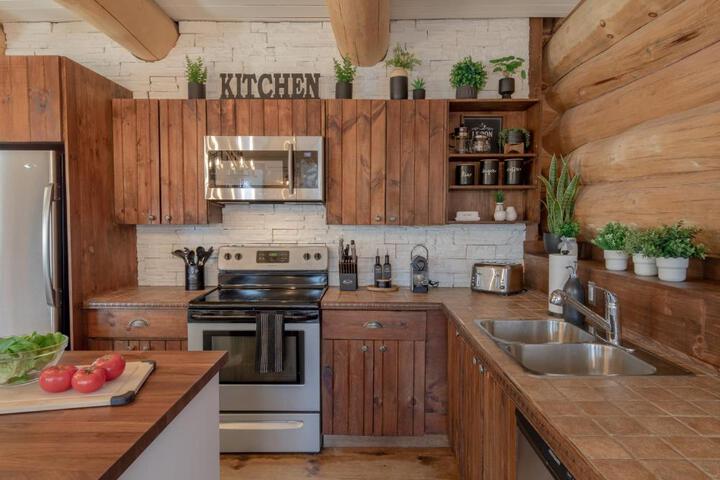 Breathtaking log house with HotTub - Winter paradise in Tremblant