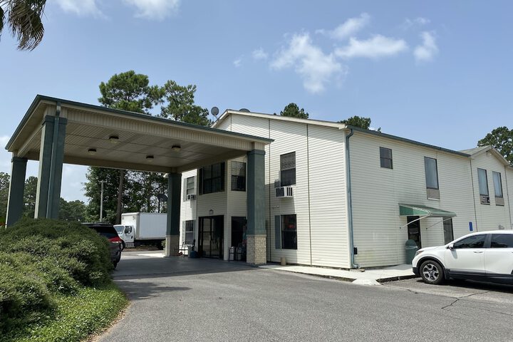 Super 8 by Wyndham Kinder / Coushatta near Casino