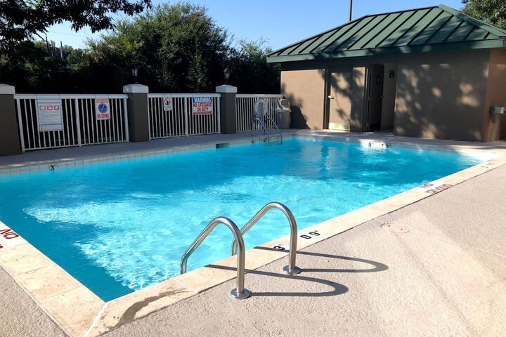 Pool 7 of 57