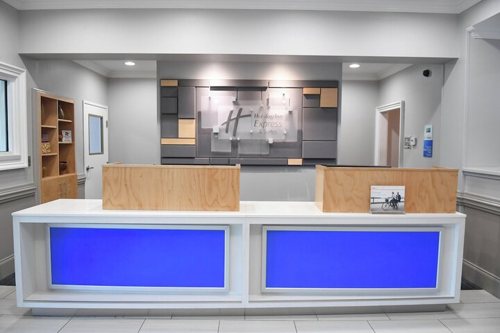Holiday Inn Express & Suites Valdosta West - Mall Area by IHG
