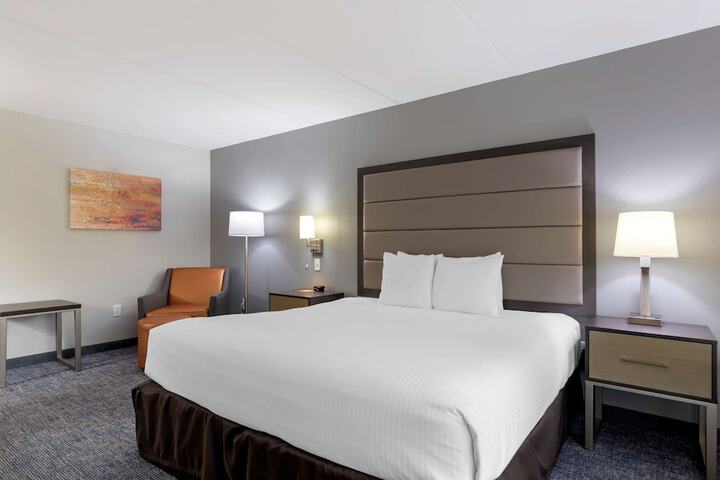 Room 16 of 37