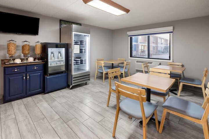 AmericInn by Wyndham Chippewa Falls