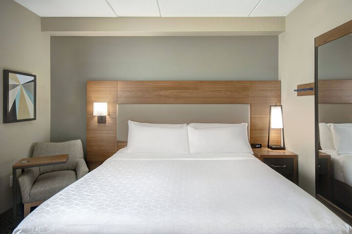 Room 47 of 61