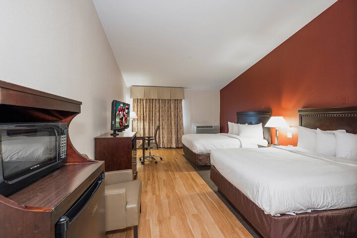 Red Roof Inn & Suites Mt. Holly - McGuire AFB